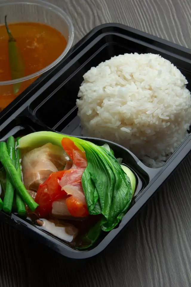 Pork-Sinigang-Baon Meal
